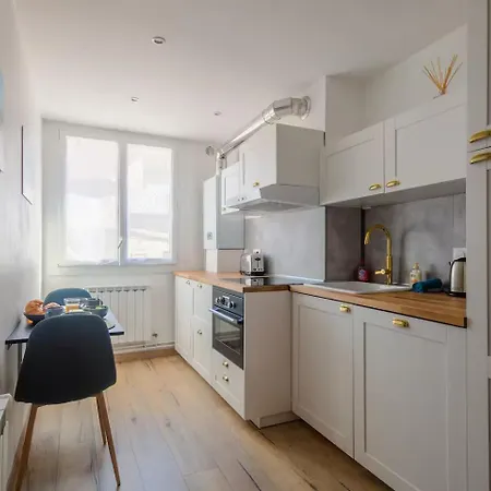 アパート Bleuet - 2 Bedrooms - Air Conditioning, Free Parking & Tram *