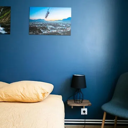 Bleuet - 2 Bedrooms - Air Conditioning, Free Parking & Tram アパート *