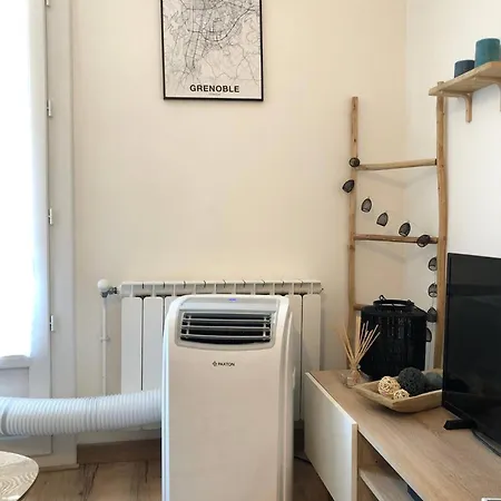 アパート Bleuet - 2 Bedrooms - Air Conditioning, Free Parking & Tram *